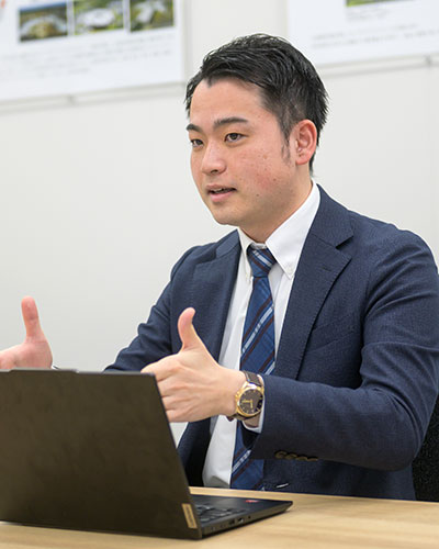 梯　秀延 さん顔写真